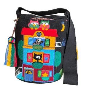 Handmade Wayuu Animal Scene Bag – Night Owl, Cat & Dog Mochila Crossbody, Artisan Woven Statement Bag