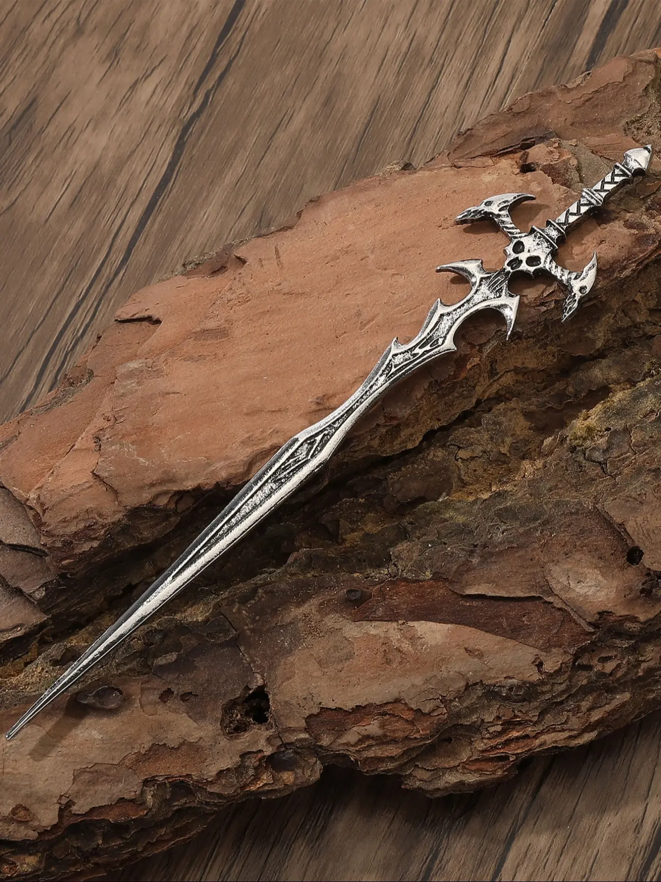 Viking Style Retro Crow Skull Sword Hair Stick, Fashionable Versatile Hair Accessory, Norwegian Style Party Gift, Valentine's Day Mother's Day Birthday Present