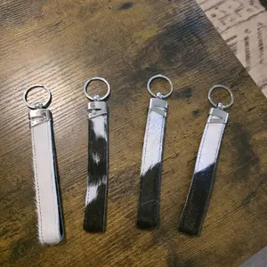 Black Cowhide Keychain Wristlet - 1 Piece , Simple Stylish Accessory for Everyday Use