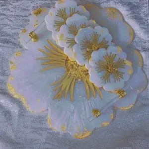 Flower gold tray with 4 small