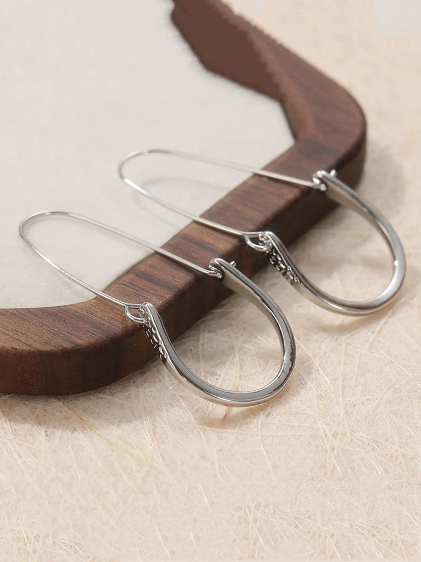 Classic Handmade Copper U-Shaped Pendant Earrings, Elegant Accessory for Women, Fashion Chic Accessories, Perfect Gift for Friends at Parties, Elegant Minimalist Versatile Earrings