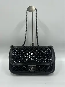 Pre-owned france Crossbody Bags CHANEL CF black patent leather and cowhide chain bag（SZ H22349)