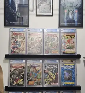 Comic Book Display Shelf - CGC COMPATIBLE