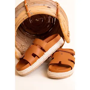 Izzy Sandals
