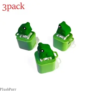 Frog Croaking Keychain - Realistic Sound Fidget Toy with Lights & Durable ABS Plastic Construction for Adults & Kids Focus Relaxation LED Glowing Pumpkin Skull Rings Finger Favors Assorted Christmas Gift Bags Tags dark party favor creative Funny Middle Sp