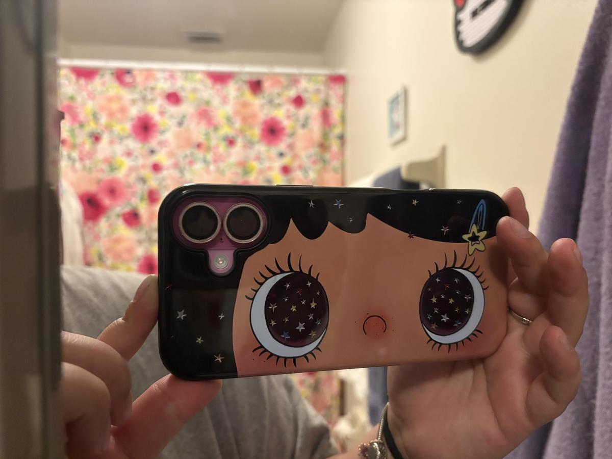 Item: Option 1, iPhone 16 Plus