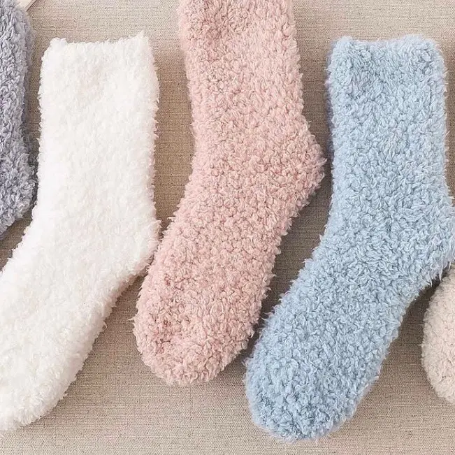 FUZZY COMFY SOCKS