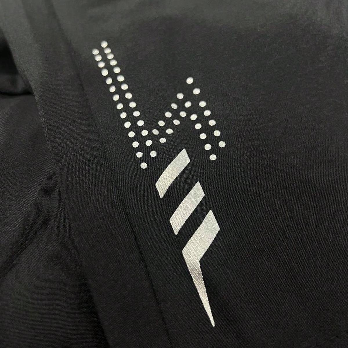 Pack of 3 unisex fashion athletic shorts featuring reflective geometric prints on both sides, a drawstring waistband, and side zipper closures.Perfect for summer wear, everyday exercise, and outdoor activities like running.