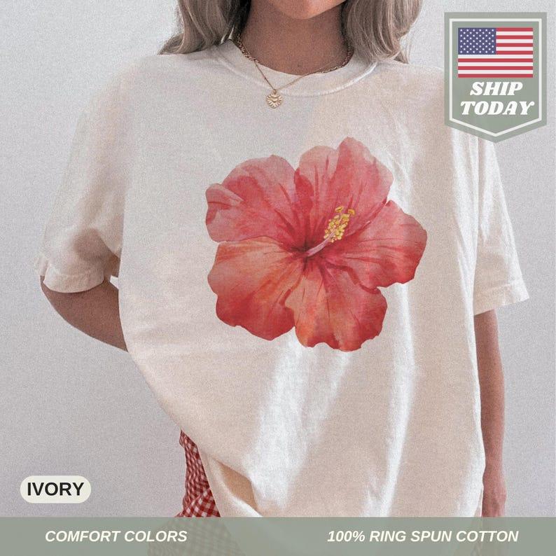Comfort Colors Hibiscus Flower Y2K Shirt Graphic Hibiscus Print Hawaii Vacation Beach Shirt Trendy Summer Shirt Gift For Her Coastal Shirt