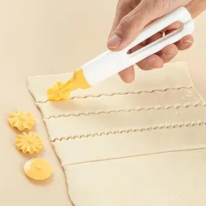 1 piece pizza cutter, pie crust dough cutter, 4-in-1 rolling cutter, baking kitchen styling knife, kitchen gadgets, kitchen supplies