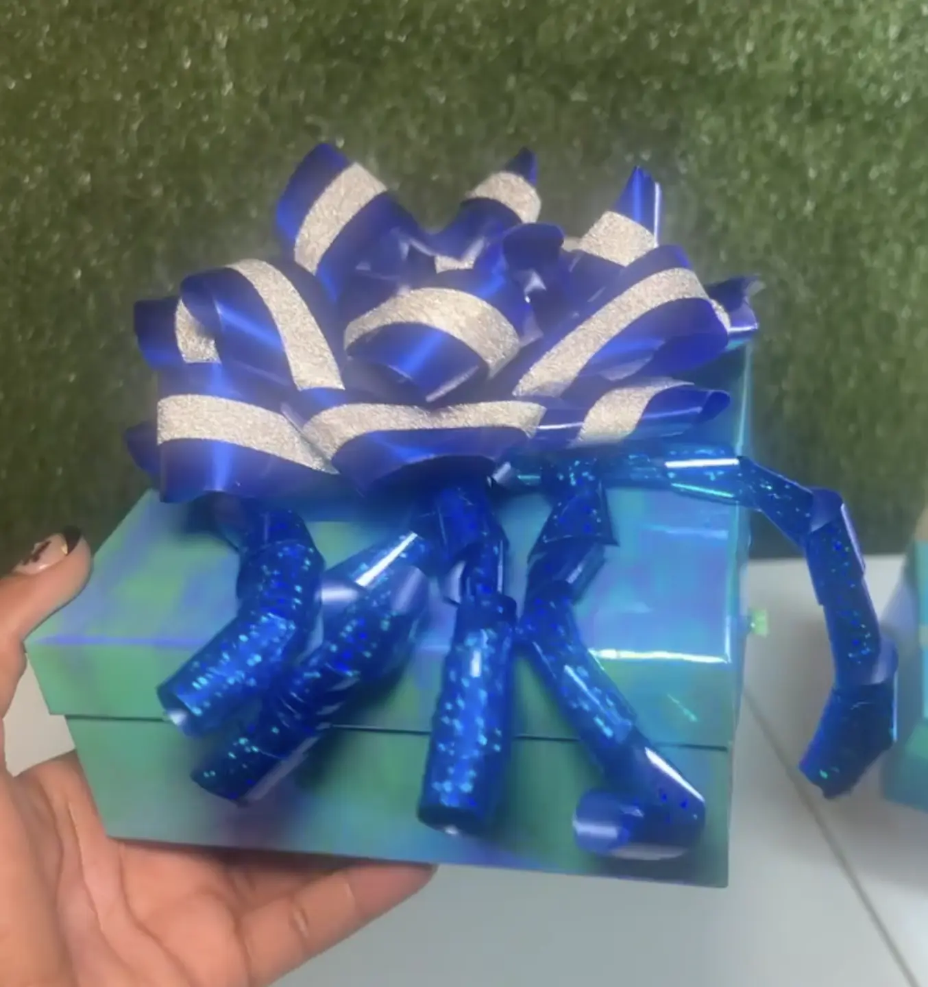 Pull Cash Gift Box