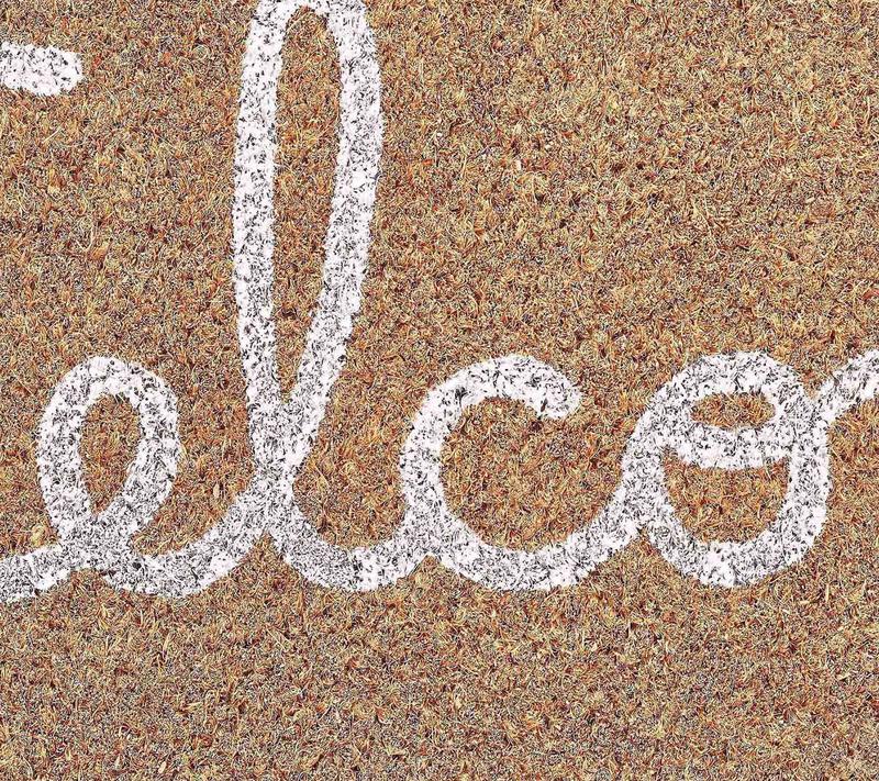 VCNY Home Red Scalloped Edge Welcome Coir Outdoor Doormat