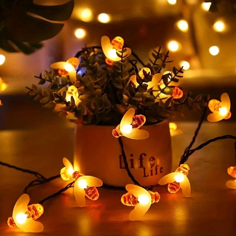 Solar 50pcs LED Bee String Lights - Cute Bee Garden Decoration for Wedding, Party, Christmas Tree and Home Yard - Warm Glowing Plastic Fairy Lights with Realistic Design, Garden Decoration Lighting | Whimsical Garden Lights | Outdoor Solar Decorations