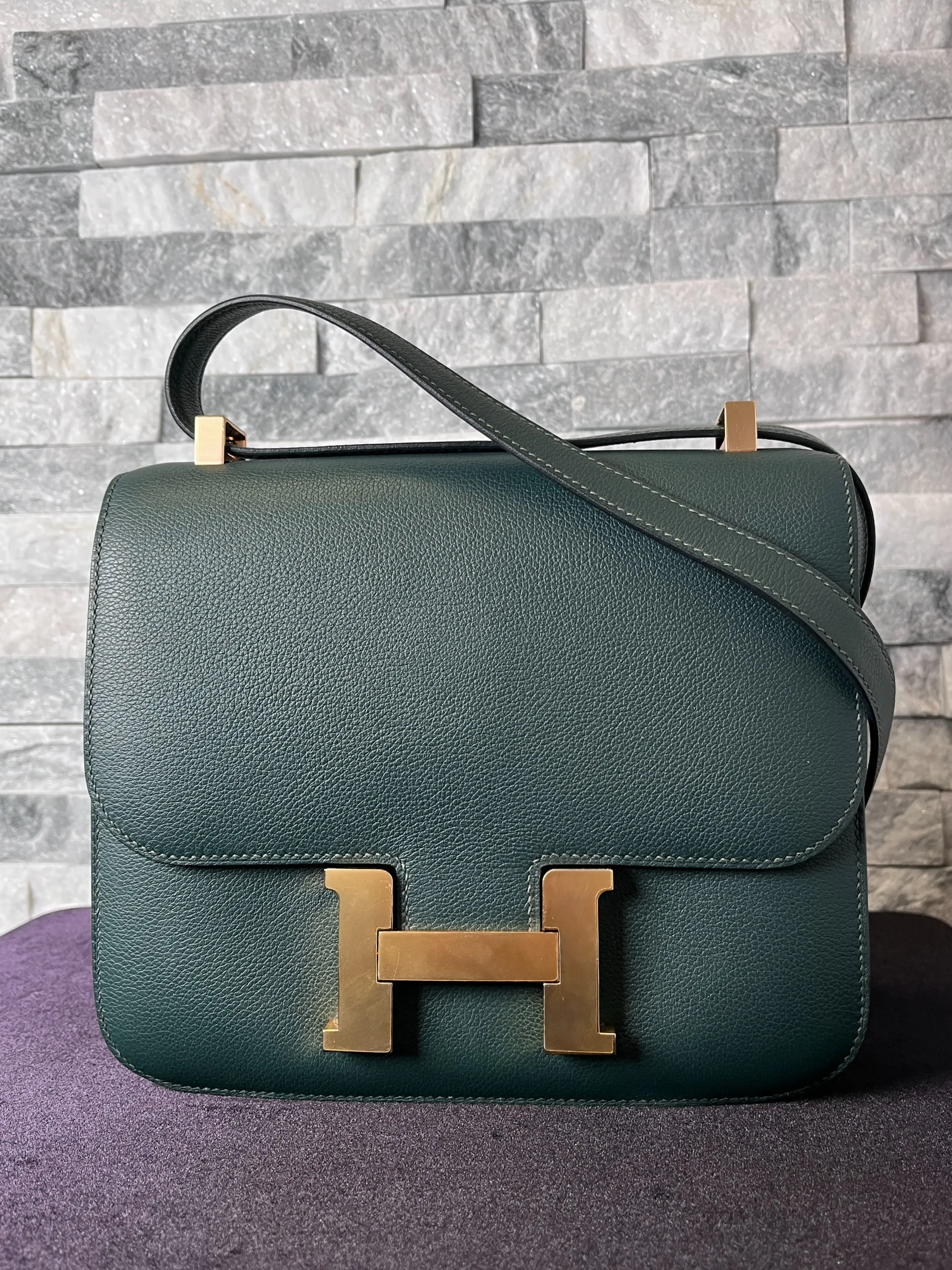 Pre-owned HERMÈS leather Shoulder Bags Constance 24 Vert Foncè LX438