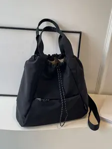 Solid color women's casual bag, lightweight, simple, personalized, trendy, niche and elegant women's bag, zipper opening women's shoulder bag, suitable for commuting, shopping, school, going out and other occasions.