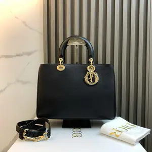 Pre-owned Dior Leather Shoulder Bags 7.8'' R13969 Shoulder Bag C6847560983 1010 T1 Chloe