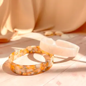 Viva Joya 2pcs Bangle Bracelets for Women,  Resin Bracelet Set, Acrylic Plastic Adjustable Tortoise White Jewelry, Regular and Plus Sizes