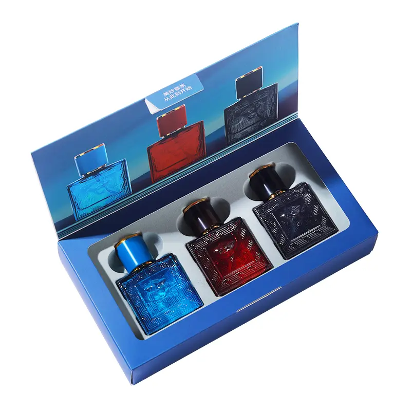 This three-piece set of women's perfume features multiple scents with long-lasting fragrance. With three different notes, it is suitable for all kinds of occasions. The three perfume bottles have distinct styles and the scents are not pungent