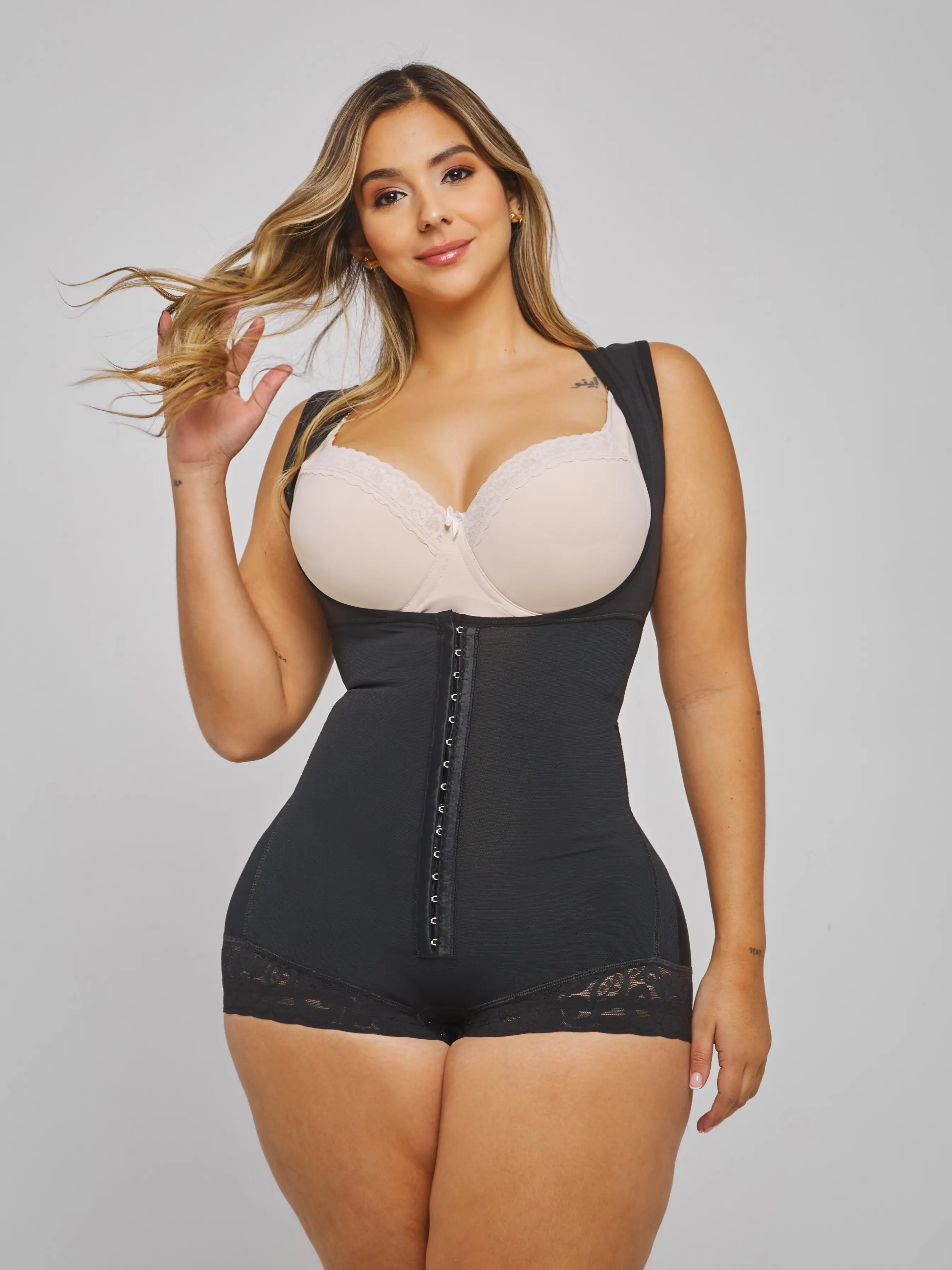LIANA FAJAS COLOMBIANAS Women's High Waist Comfortable Style Shapewear Boy Shorts - Breathable Elastic Lace Underwear with Buckle for Strapless Slimming, Wedding & Everyday Wear, Basic, Compression, Sexy, Fit