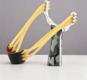 Camouflage outdoor slingshot, three-card latex tube rubber band bow, zinc alloy wood grain shooting fishing card ball slingshot