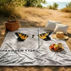 1 piece Paramore 2009 album "Brand New Eyes" themed flannel blanket - Modern design flannel blanket, suitable for sofas and beds, all-season use, super soft and warm, digital printing, 100% polyester material, machine washable, suitable for home