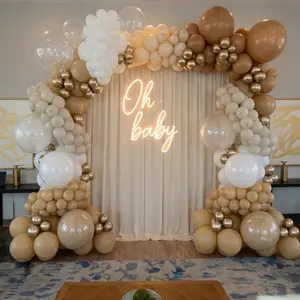Babyshower Decoración with Oh Baby Neon Sign and Balloon Arch for a Chic Celebration