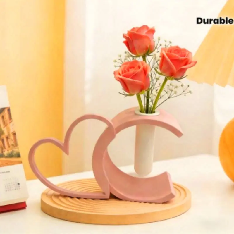 Heart Cutout Vase Romantic Decorative Flower Holder Unique Heart Shape Design Lightweight Plastic Durable Easy Clean Single Pack Suitable for Rose Tulip Arrangement Heart Shaped Vase