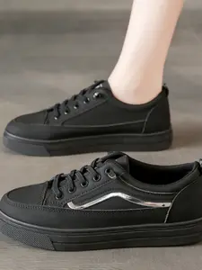 Silver Color Wave Pattern Sneakers for Women, Versatile Casual Flats, Breathable Low-Top Sports Shoes for Students