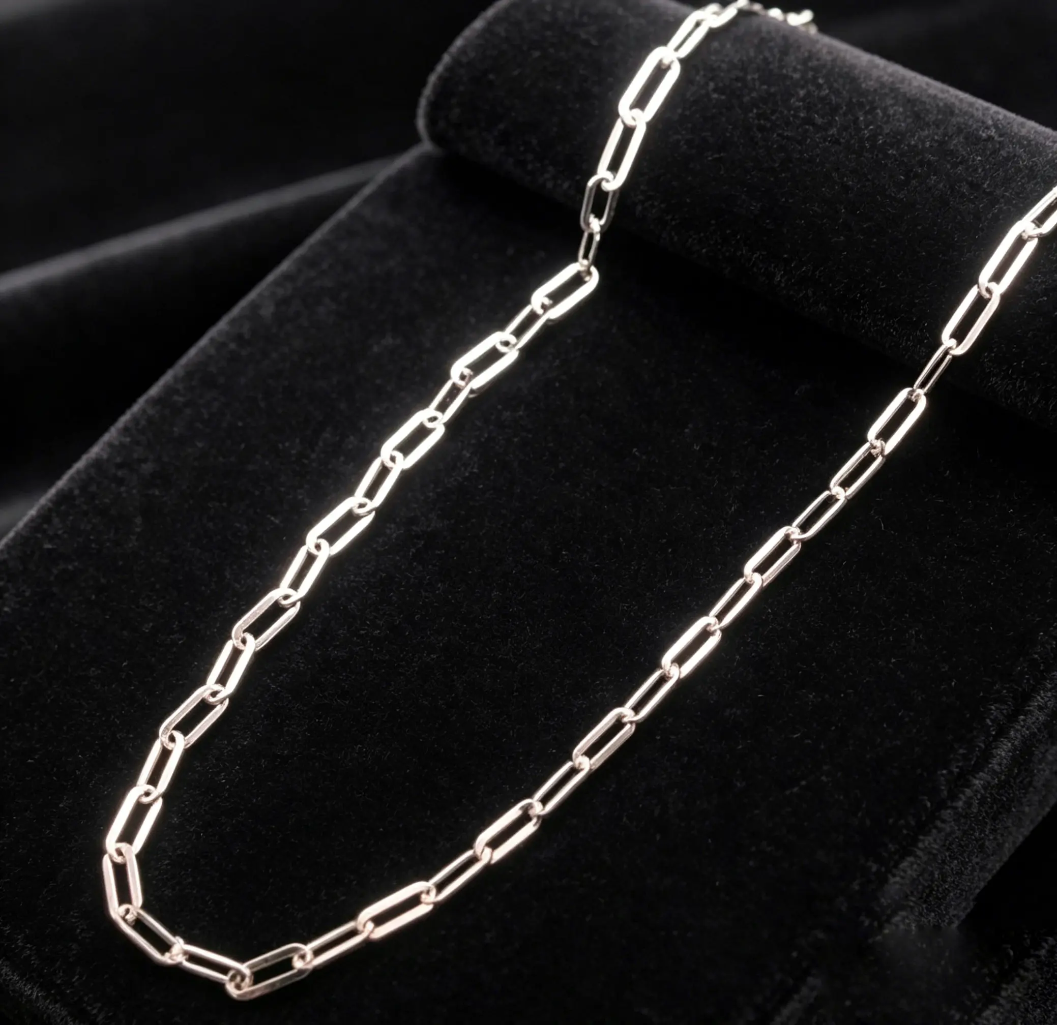 Paperclip Chain Necklace, Chic 925 Silver-Plated Minimalist Unisex Jewelry, 3.5mm Polished Lightweight Link for Layering & Gifting, 20-24 Inches, 3.5Mm Link, Women, Chic Style Necklaces, Decorative Chain Necklaces