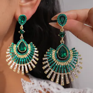 A pair of light luxury premium diamond-encrusted water drop women's earrings