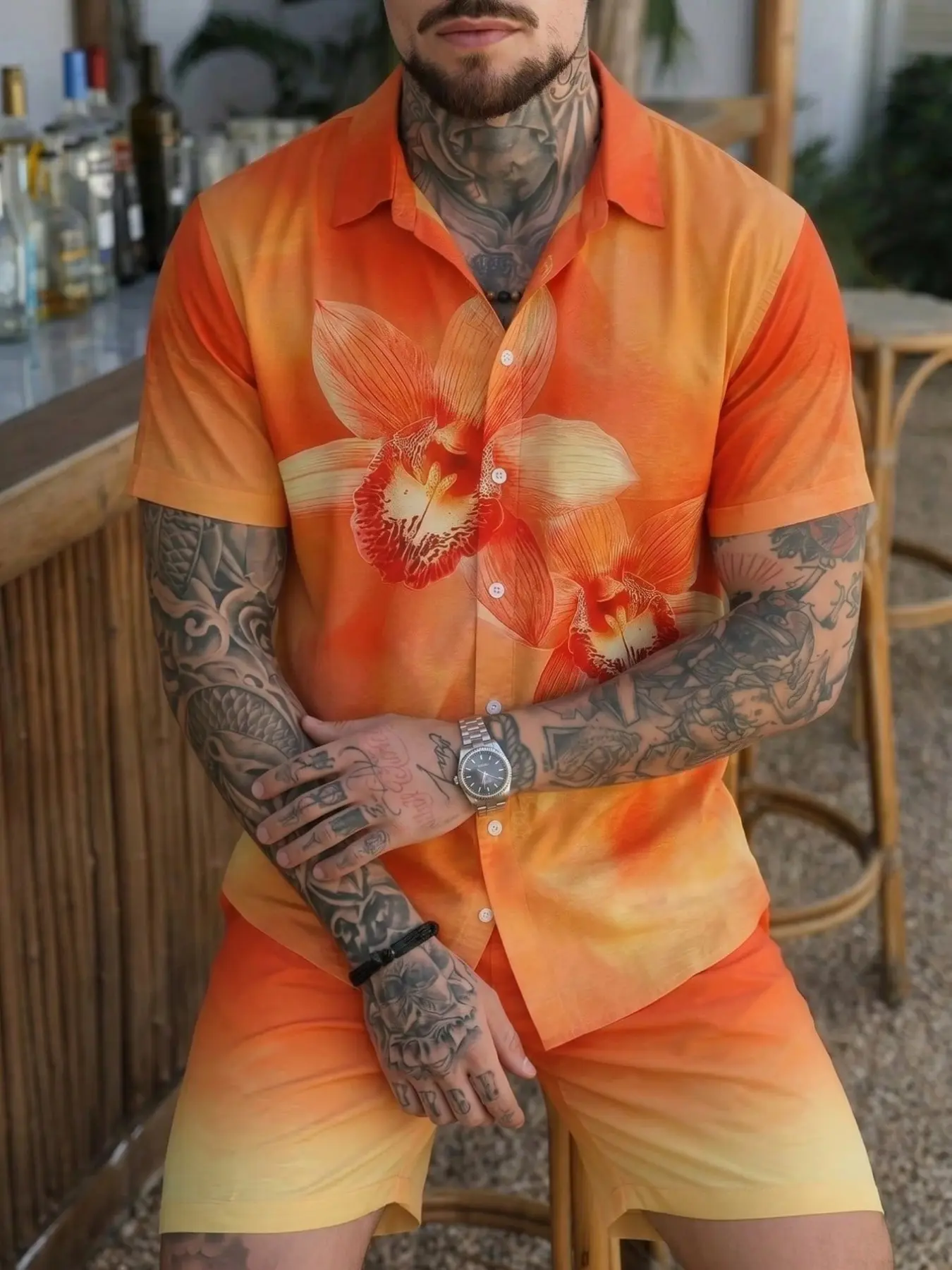 Gradient Floral Print Men's Short Sleeve Shirt, Tropical Summer Casual Tee, Trendy Fashion Top, Fitted Contemporary Style, Classic, All Seasons, Menswear