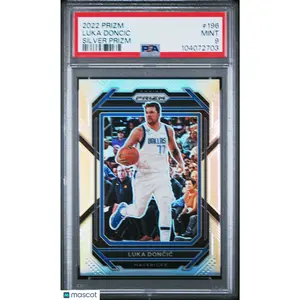 2022 Panini Prizm SILVER Refractor Luka Doncic #196 PSA 9 MINT !
