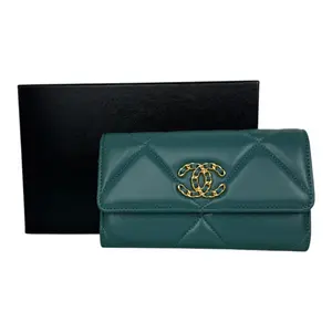 Pre-owned CHANEL Lambskin Wallet 19 Medium Classic Flap Wallet