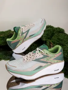 Women's All-Pink Lightweight Racing Running Shoes, Athletic Running Shoes, Minimalist Style, Lightweight Breathable Material + Cushion Platform Sole + All-Pink, Speed-Boosting, Eye-Catching, Ideal for Professional Running & Daily Trendy Wear