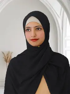 Pom Bubble Chiffon Hijab Black - Versatile and Stylish Hair Accessory for Everyday Wear