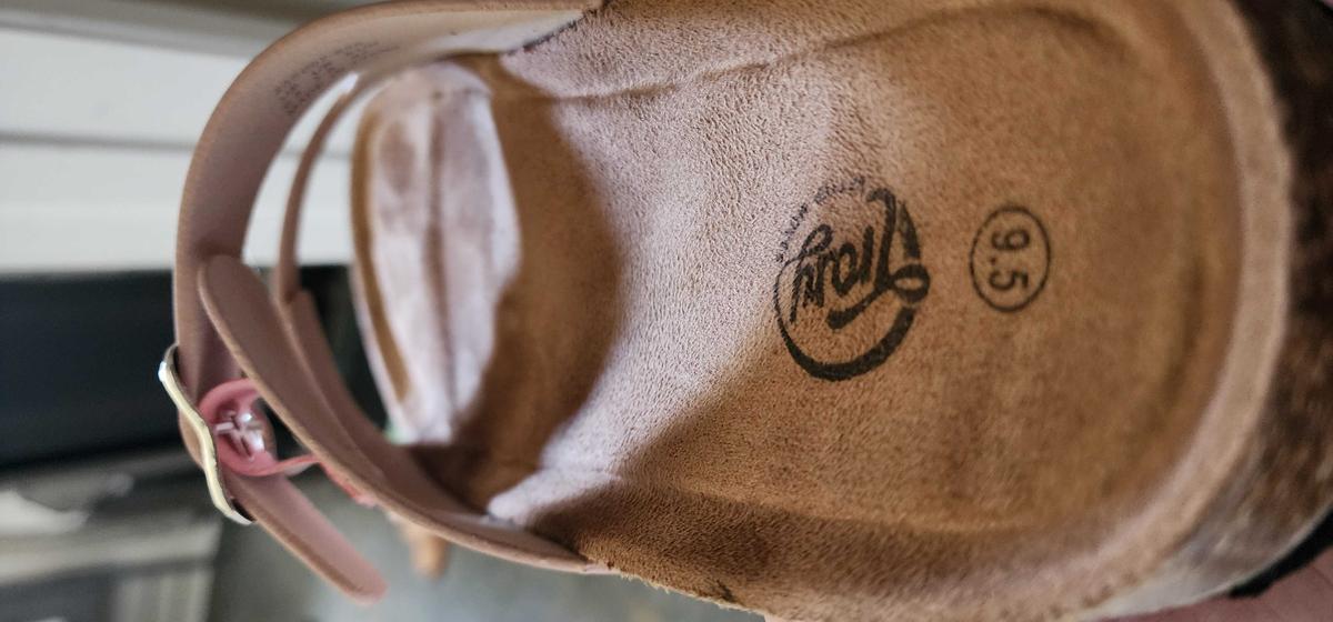 Item: Nude-pink, 9.5