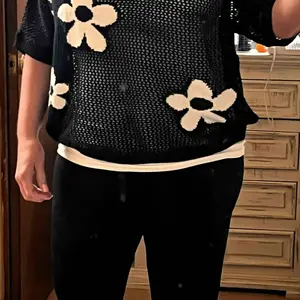 Dokotoo Womens Floral Fashion Summer Tops 2026 Short Sleeve Crochet Sweaters Swimsuit Cover Ups Lightweight Knit Pullover