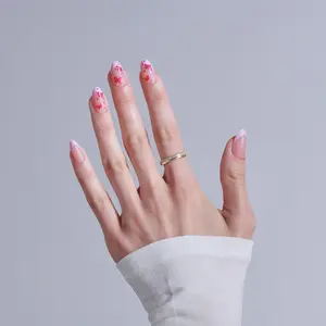 KISS CORE Design Press On Nail Set - 32 Artificial Nails with Glue, Magnetic Effect, Signature Beauty Accessory