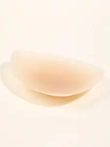 2pcs triangle teardrop lifting nipple covers with storage box set, lifts and improves breast shape, aesthetically pleasing, soft and comfortable without showing through, prevents nipple bumps, suitable for various occasions.