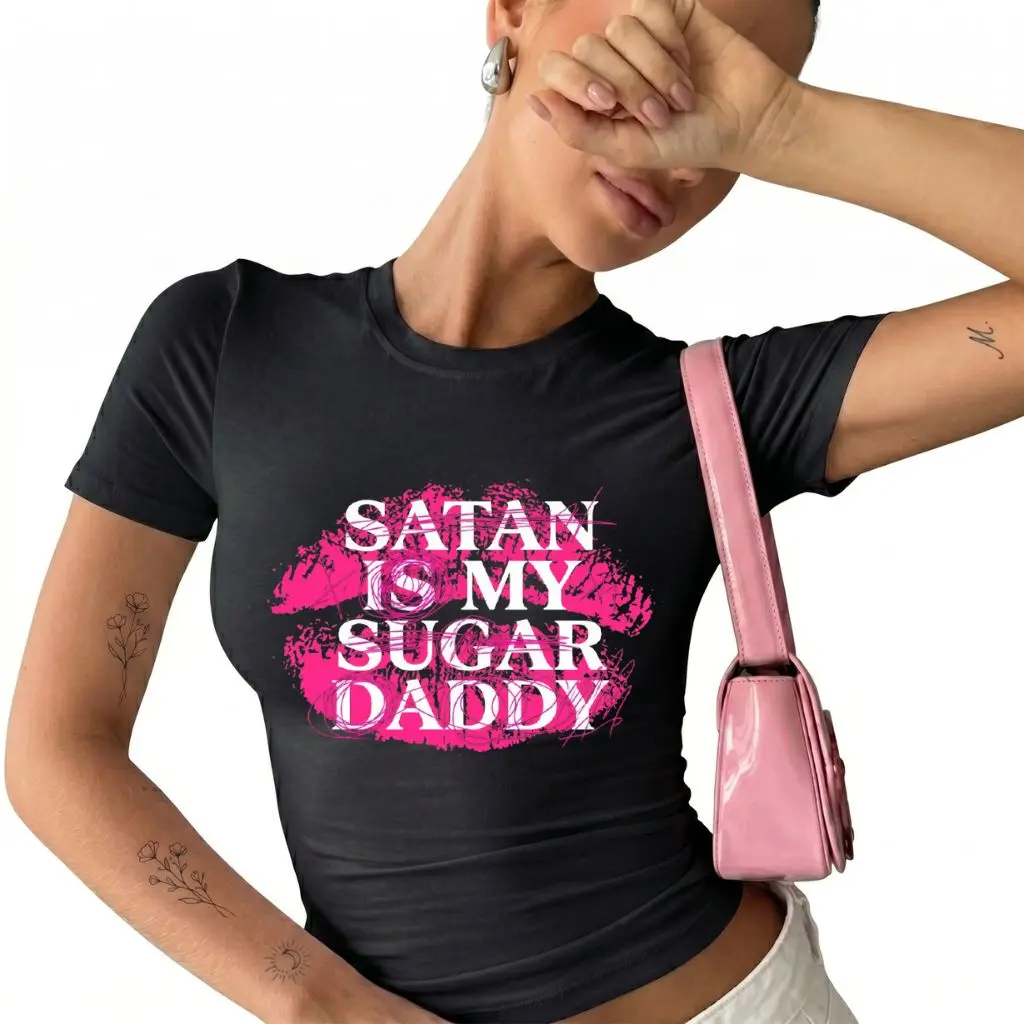 Sugar Daddy Lips Baby Tee Crop Top, Trendy Women’s Graphic Tee, Aesthetic Y2K Fitted Shirt, Cute Casual Streetwear Top Gift for Tattoo Lovers