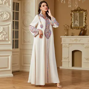 Elegant Embroidered Muslim Abaya Dress for Women Middle Eastern Kaftan Maxi with V Neck Long Sleeve Dubai Turkish Moroccan Islamic Clothing Modest Eid Prayer Outfit Plus Size Ramadan Party Dress