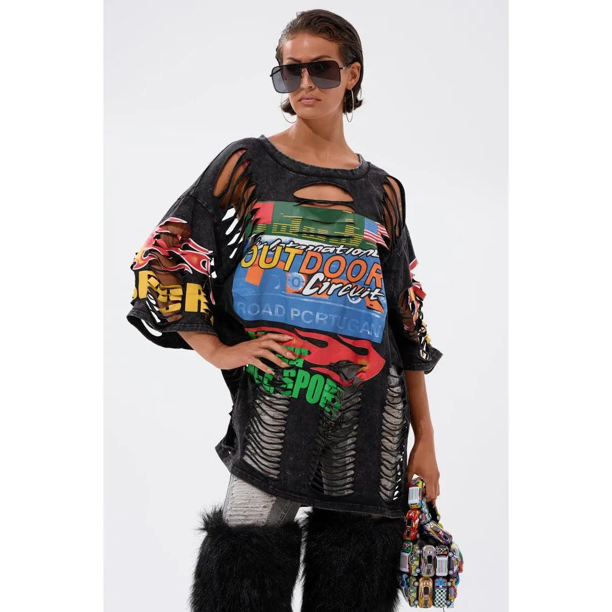 OFF TO THE RACES DISTRESSED OVERSIZED TEE OFF TO THE RACES DISTRESSED OVERSIZED TEE