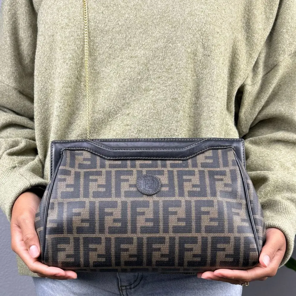 Pre-owned Leather Crossbody bags Vintage Fendi Zucchino Monogram Authentic Luxury Bag Chain Strap Elegant Crossbody Shoulder Bag with Certificate of Authenticity