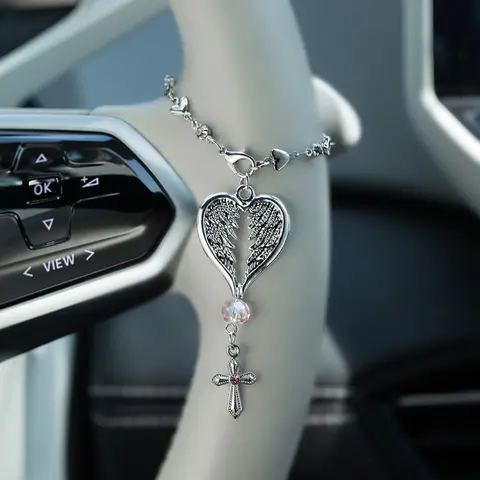 1pc Feather Cross Car Accessories Steering Wheel Chain, Stylish Automotive Interior Decoration, Durable and Elegant Design, Car Hanging Ornament, Aesthetic Car Accessory, Vehicle Decoration, Car Decorations