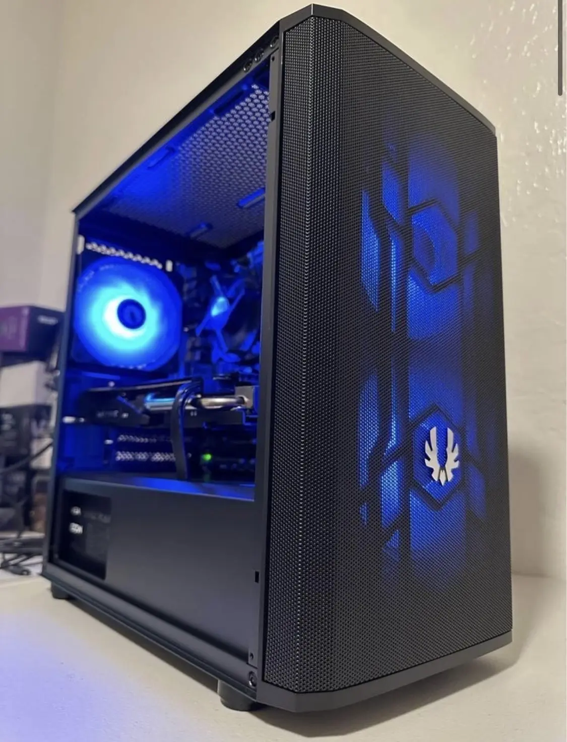 Custom RGB Gaming Desktop PC Intel i7 Quad 8 GB 500 SSD Nvidia Quadri K620 2 GB
