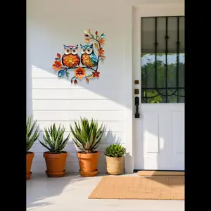 Colorful Iron Owl Decoration, Perfect for Home Decor, Garden Accessories, Yard, Pool, Weather-Resistant Indoor Outdoor Patio Ornament
