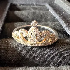 Anillo en forma de tiara con zirconia plata 925