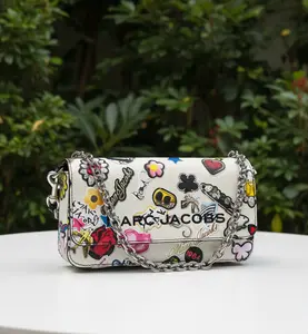 Pre-owned MARC JACOBS Leather Crossbody Bags Sticker White Calfskin Crossbody New