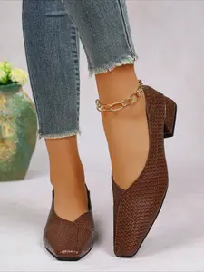 A must-have for the workplace: round-toed low heels with a slip-on design, soft soles, and comfort for work. They won't cause blisters. Fashion Classy Stylish Footwear
