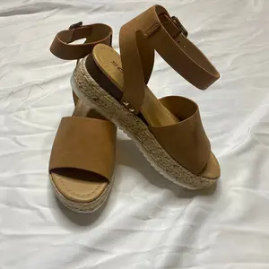 Tan Platform Sandals Tan Platform Sandals